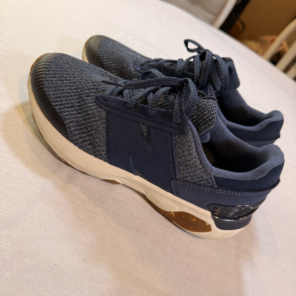 New Balance Big Kid Size 5W Athleisure Sporty Running Shoes Gray Performance EUC